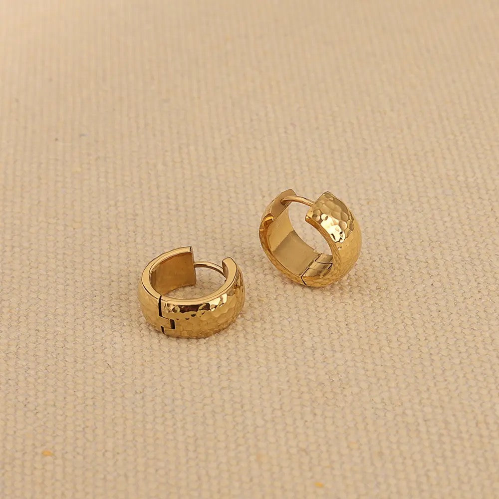 Stålörhängen med 18K förgyllning 17MM / 7MM