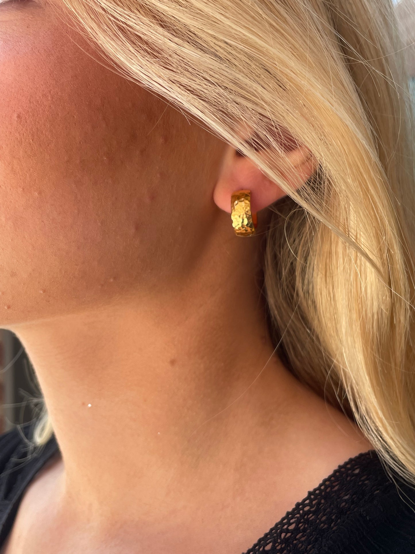 Stålörhängen med 18K förgyllning 17MM / 7MM
