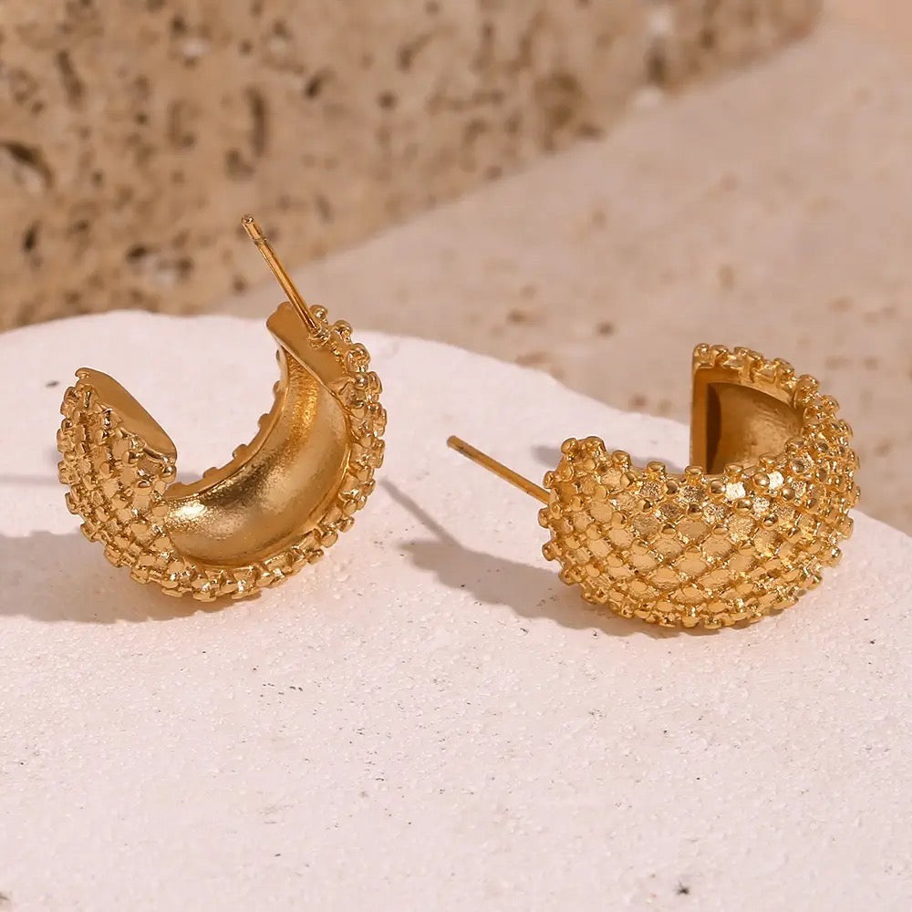 Stålörhängen med 18K förgyllning 21MM / 11,6MM