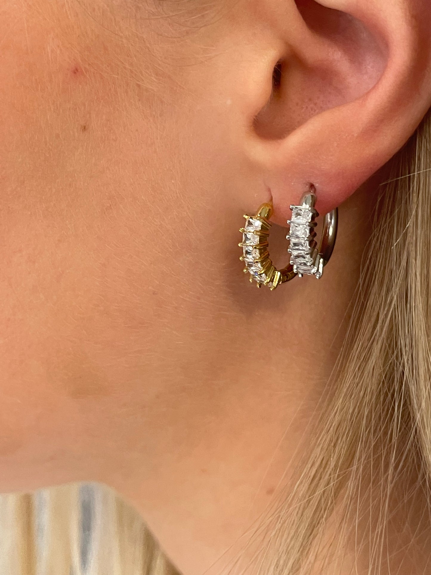 Stålörhängen med CZ 17MM