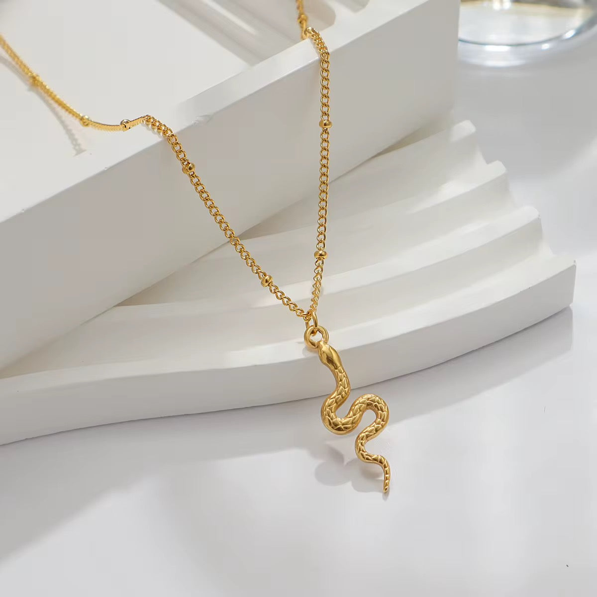 Stålhalsband med 18K förgyllning 41+5 cm