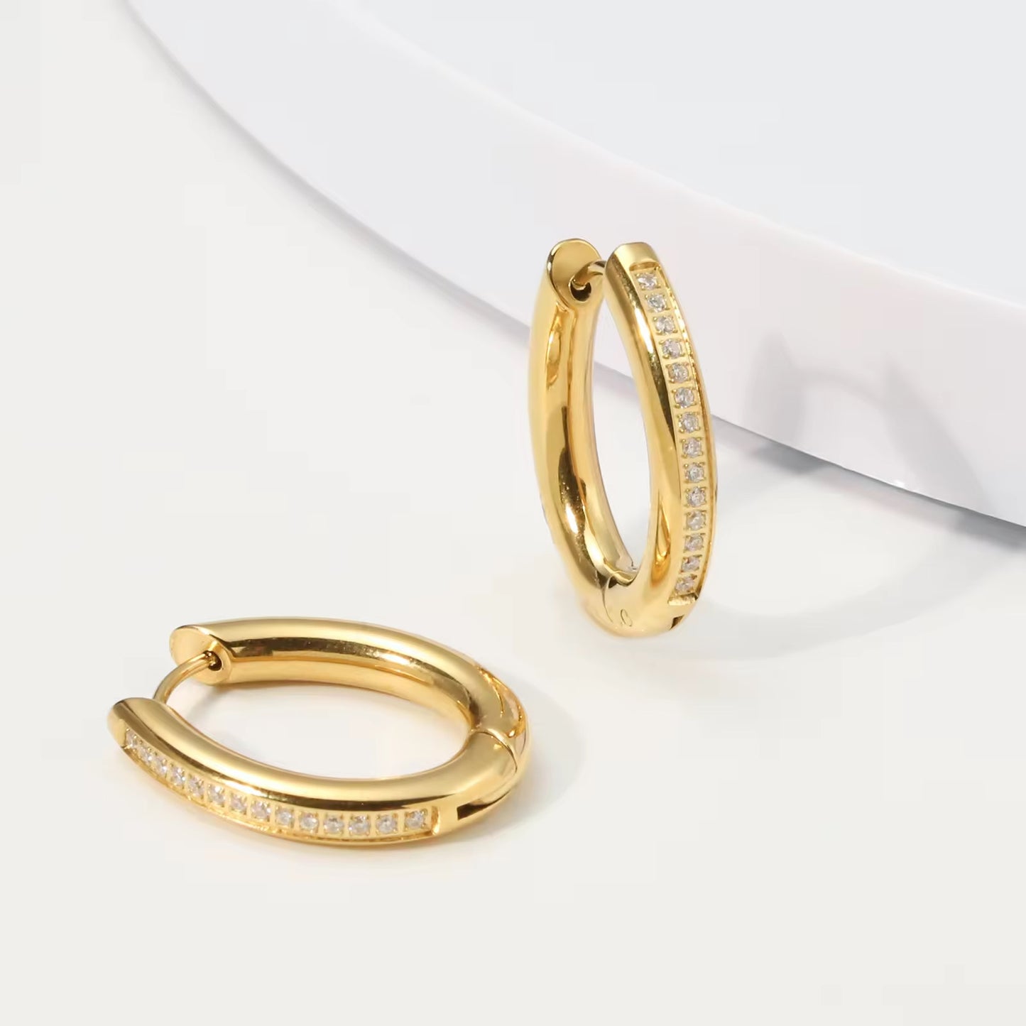 Stålörhängen med 18K förgyllning och CZ 24MM / 20MM