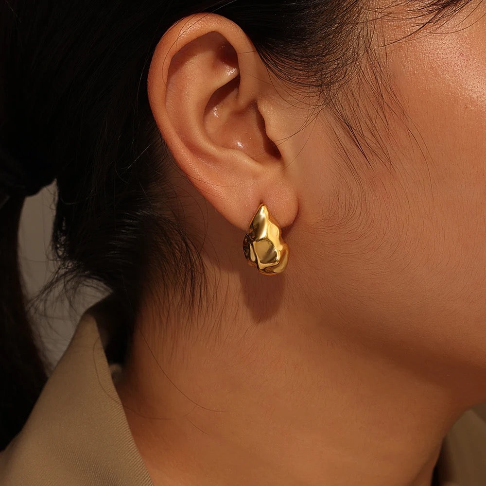 Stålörhängen med 18K förgyllning 19,6MM / 18,2MM