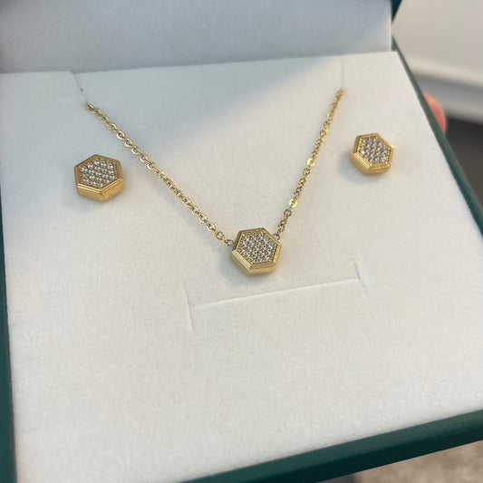 Stålörhängen med 18K förgyllning och CZ