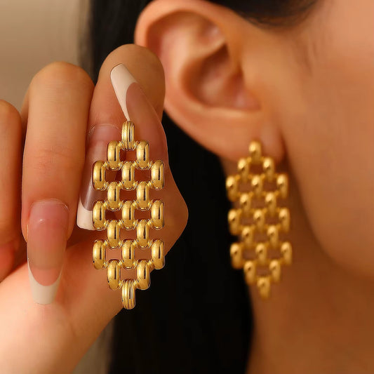 Stålörhängen med 18K förgyllning 47MM / 4,8MM