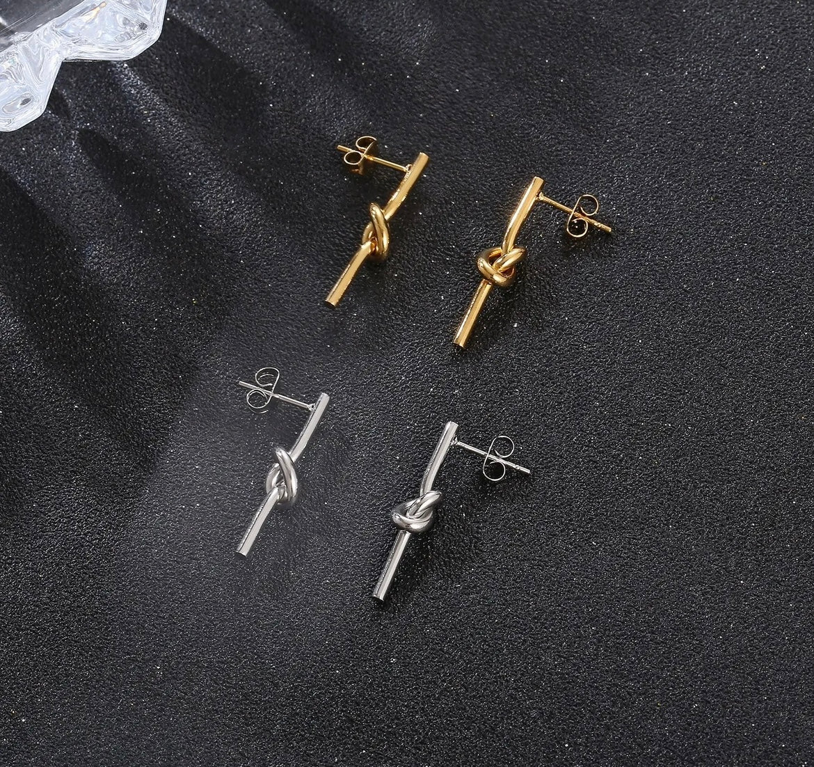 Stålörhängen med 18K förgyllning 30MM