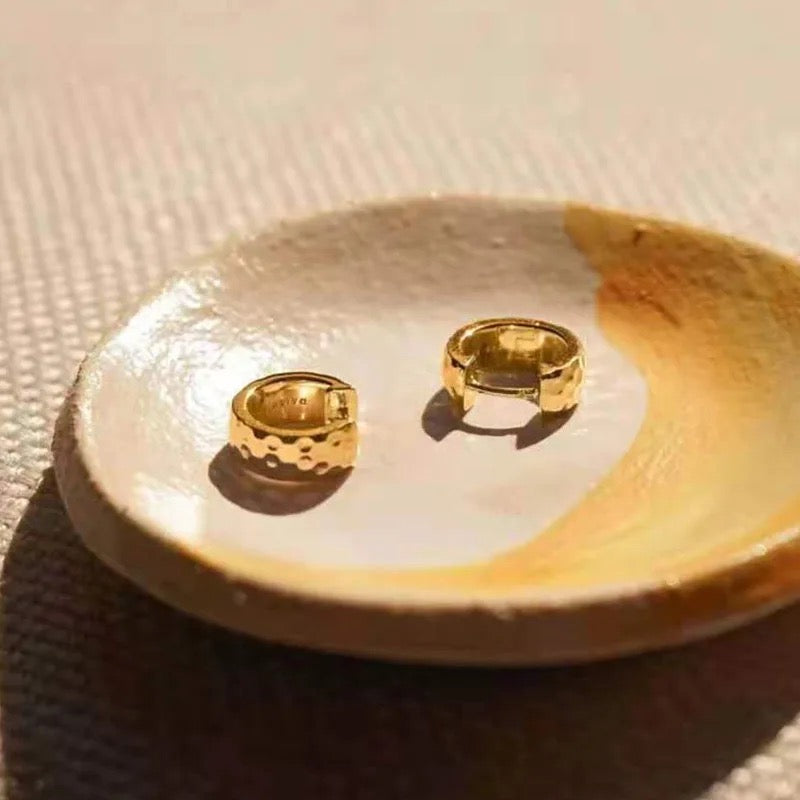 Stålörhängen med 18K förgyllning 17MM / 7MM