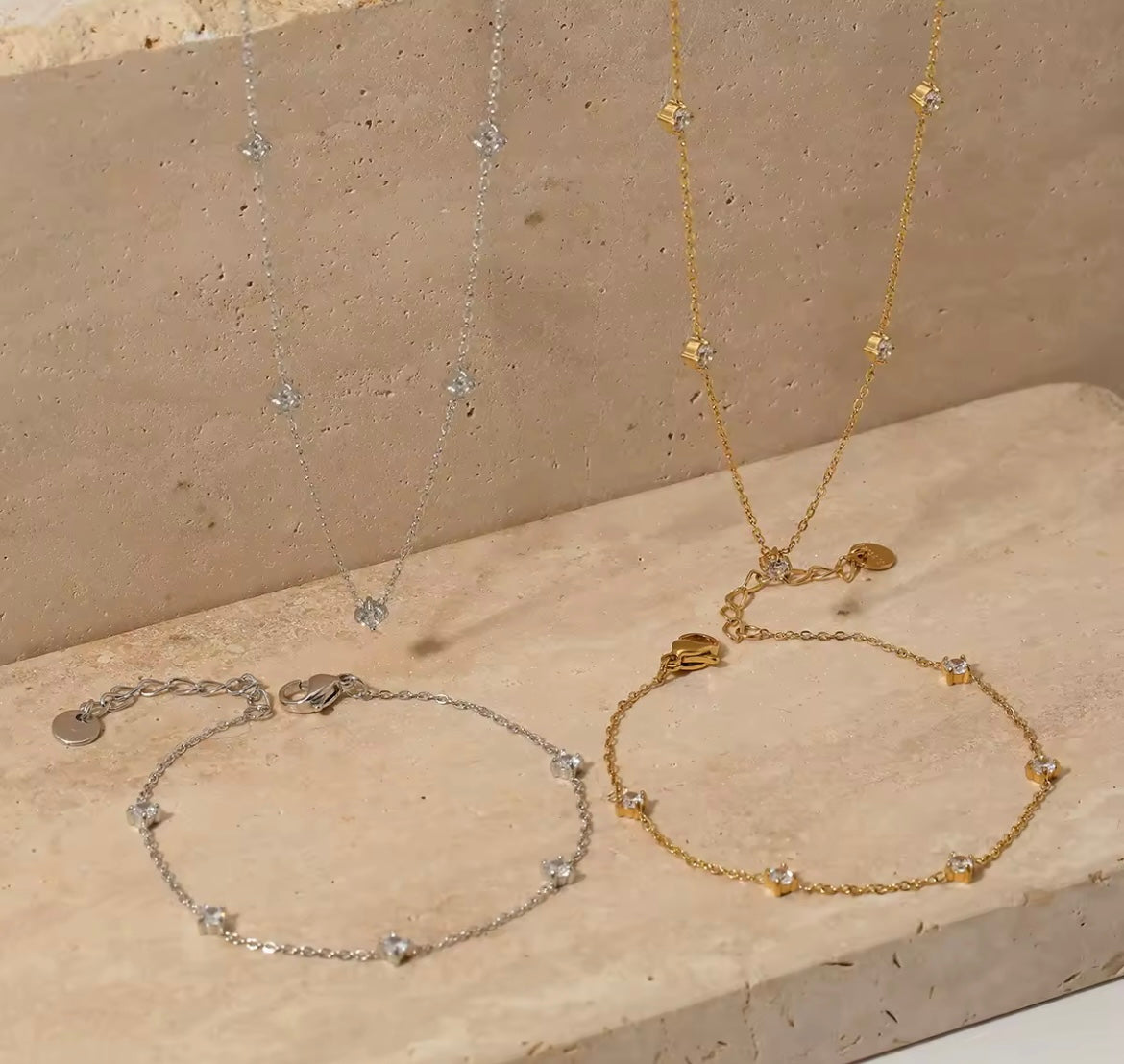 Stålhalsband med 18K förgyllning och CZ 41+5 cm