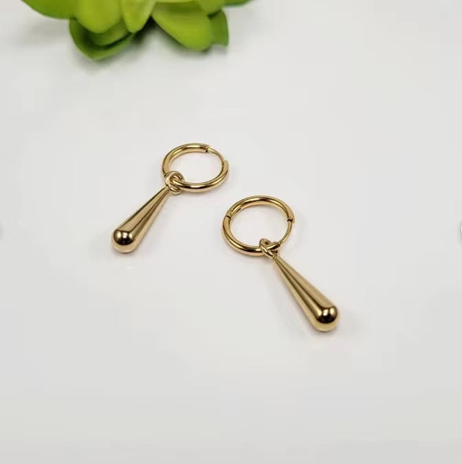 Stålörhängenmed 18K förgyllning 34MM