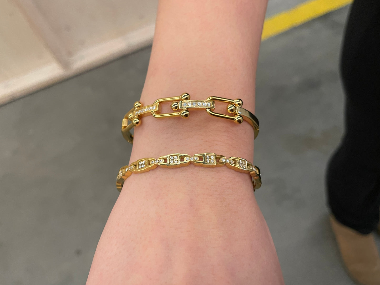 Stålarmband med 18K förgyllning och CZ 4MM