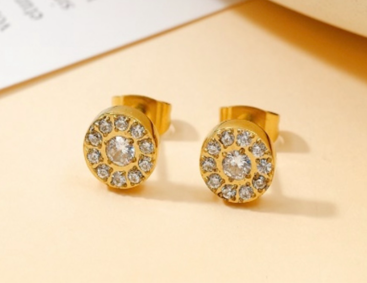 Stålörhängen med 18K förgyllning och CZ 8MM
