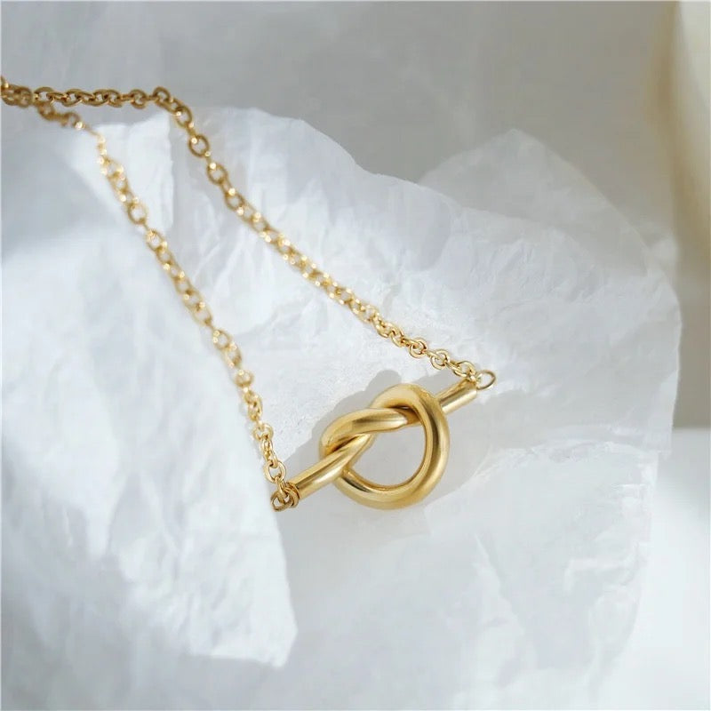 Stålhalsband med 18K förgyllning 42+5 cm