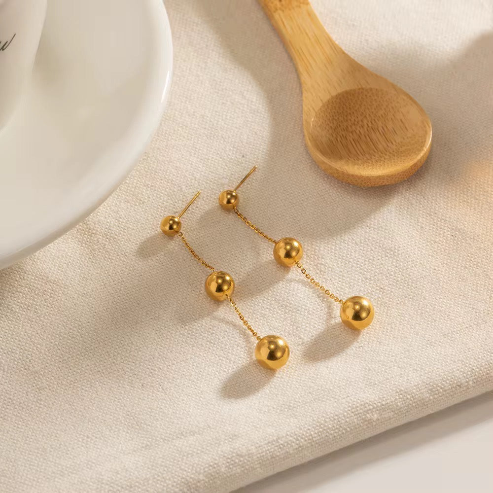 Stålörhängen med 18K förgyllning 50MM