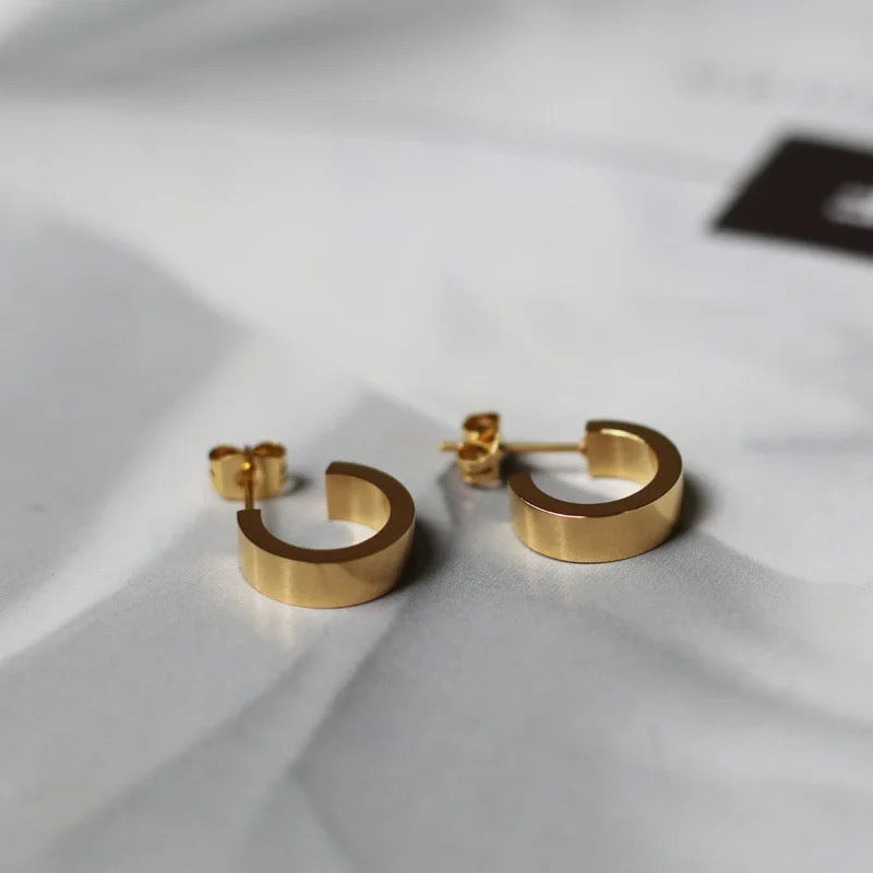 Stålörhängen med 18K förgyllning 14MM / 5MM