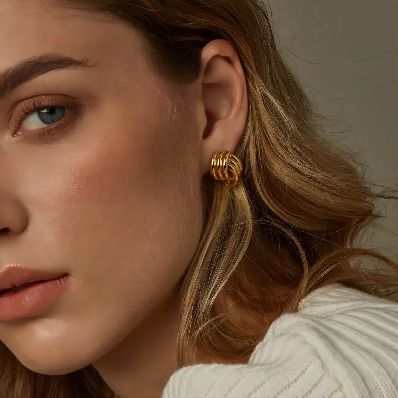 Stålörhängen med 18K förgyllning 14MM / 17MM