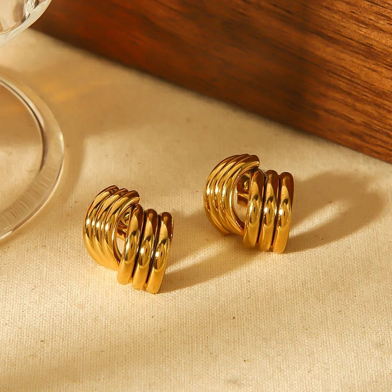 Stålörhängen med 18K förgyllning 14MM / 17MM