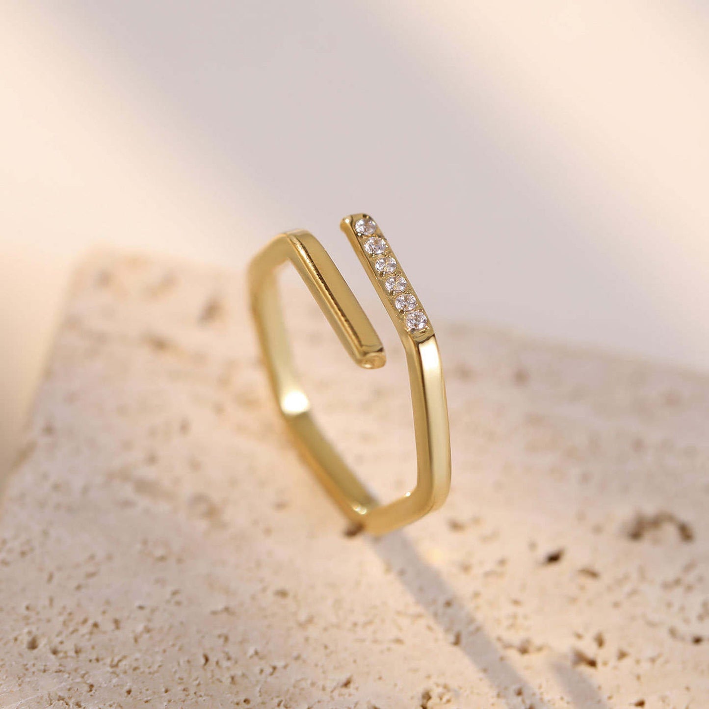 Stålring med 18K förgyllning och CZ - Reglerbar