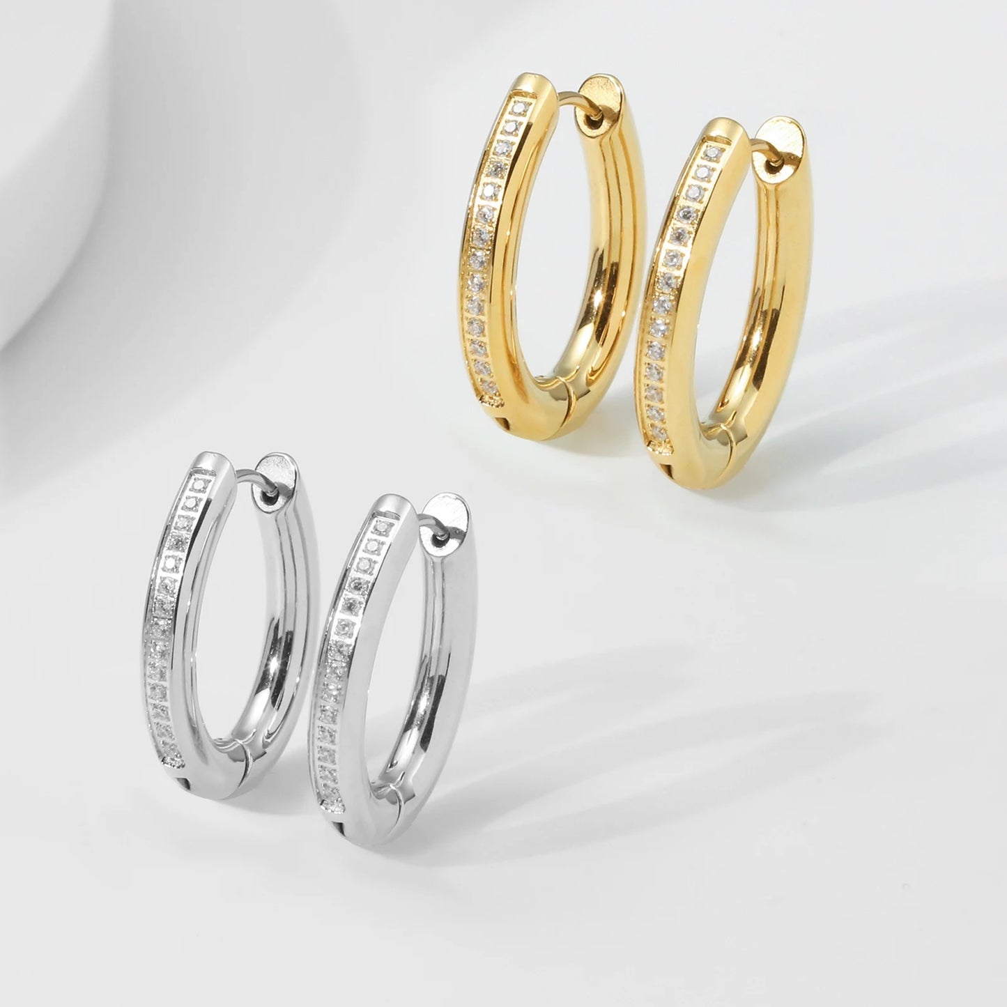 Stålörhängen med 18K förgyllning och CZ 24MM / 20MM
