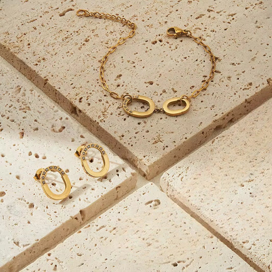 Stålörhängen med 18K förgyllning och CZ 15MM