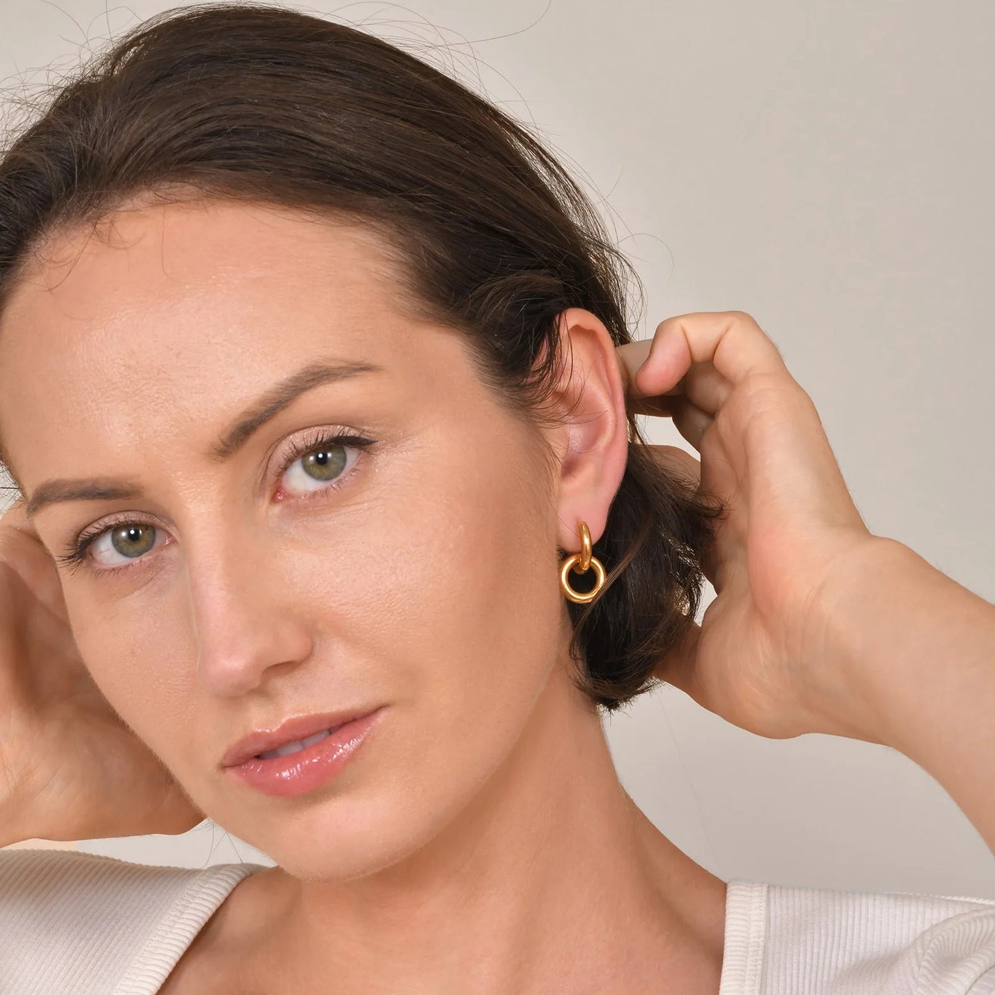 Stålörhängen med 18K förgyllning 26MM