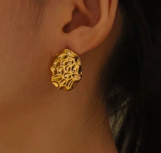 Stålörhängen med 18K förgyllning 25MM / 18,5MM