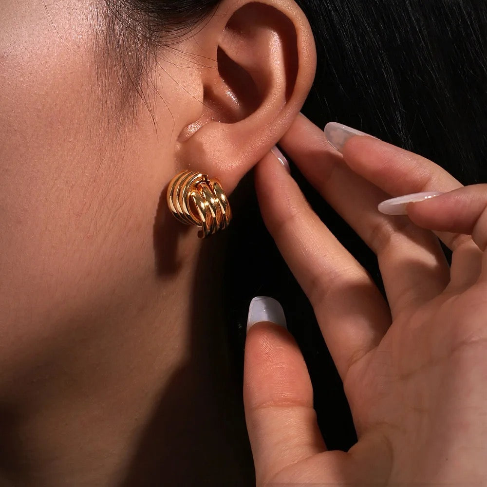 Stålörhängen med 18K förgyllning 14MM / 17MM