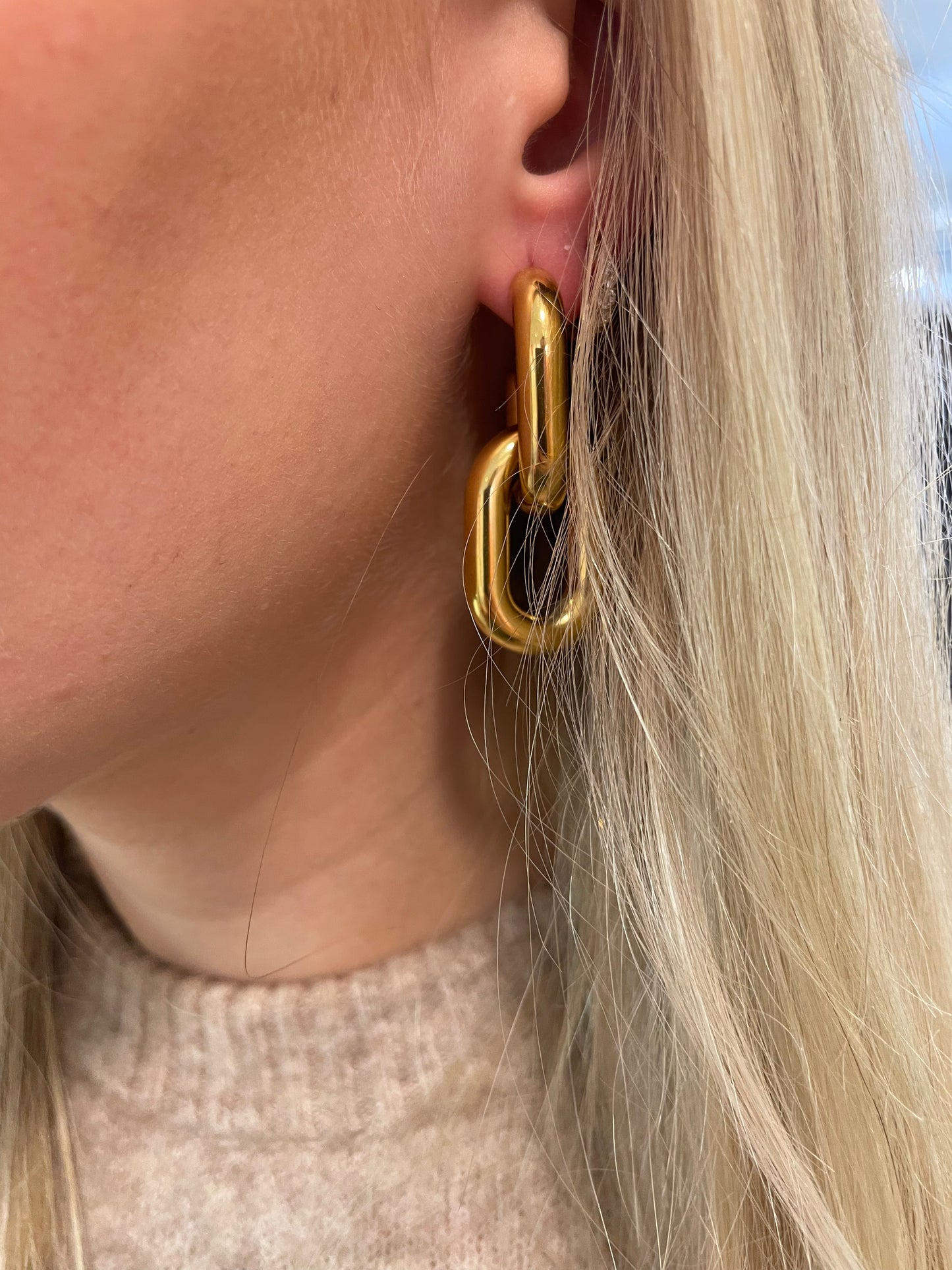 Stålörhängen med 18K förgyllning 45MM
