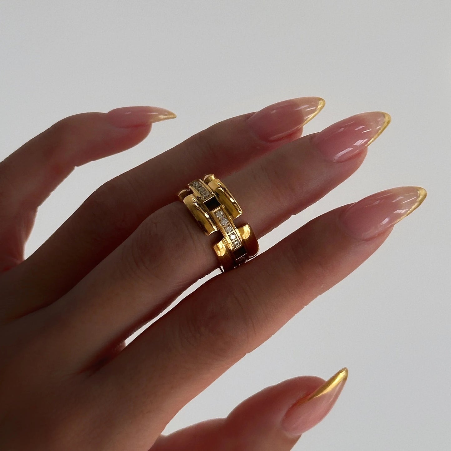 Stålring med 18K förgyllning och CZ