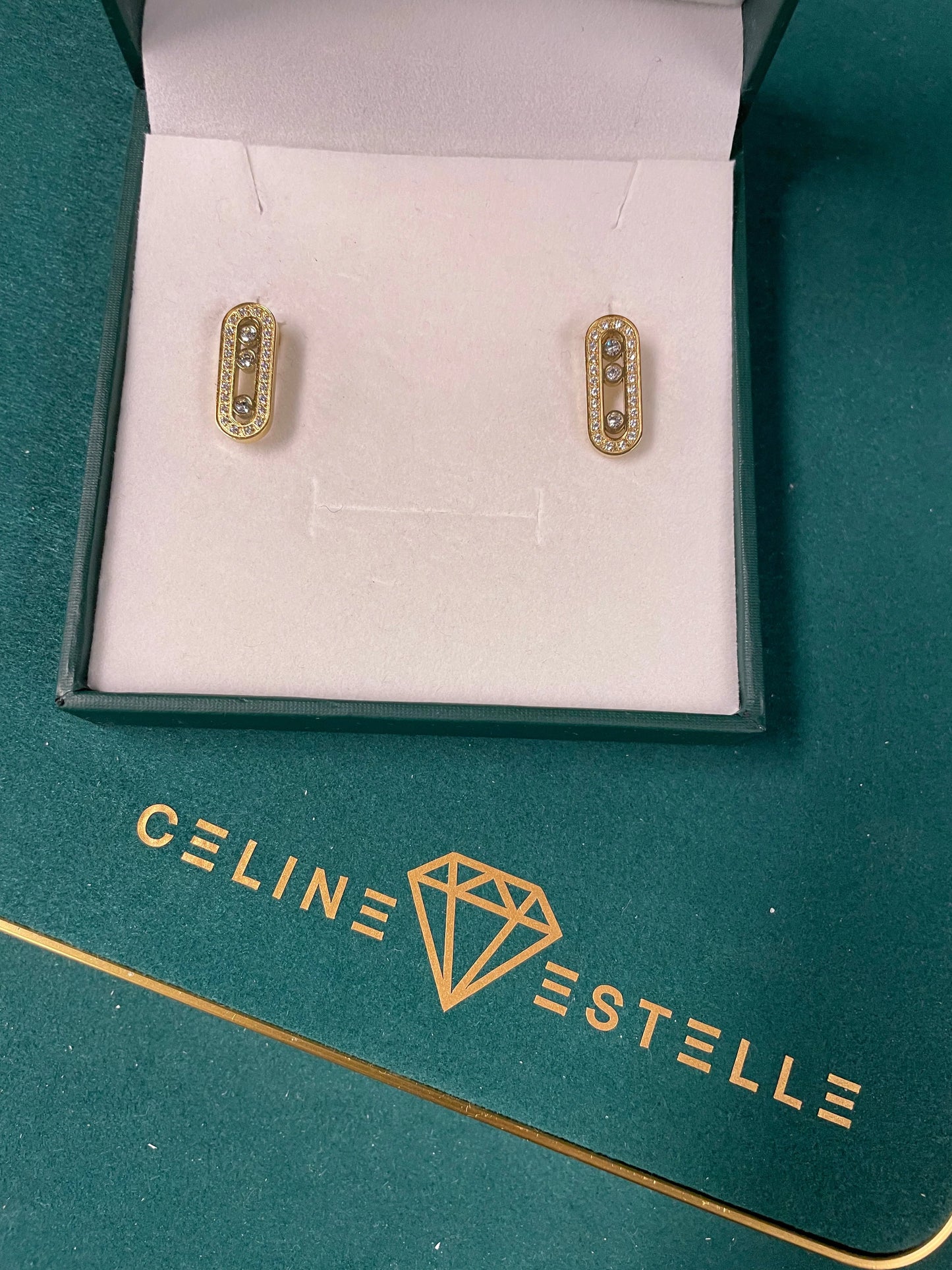 Stålörhängen med 18K förgyllning och CZ 19MM