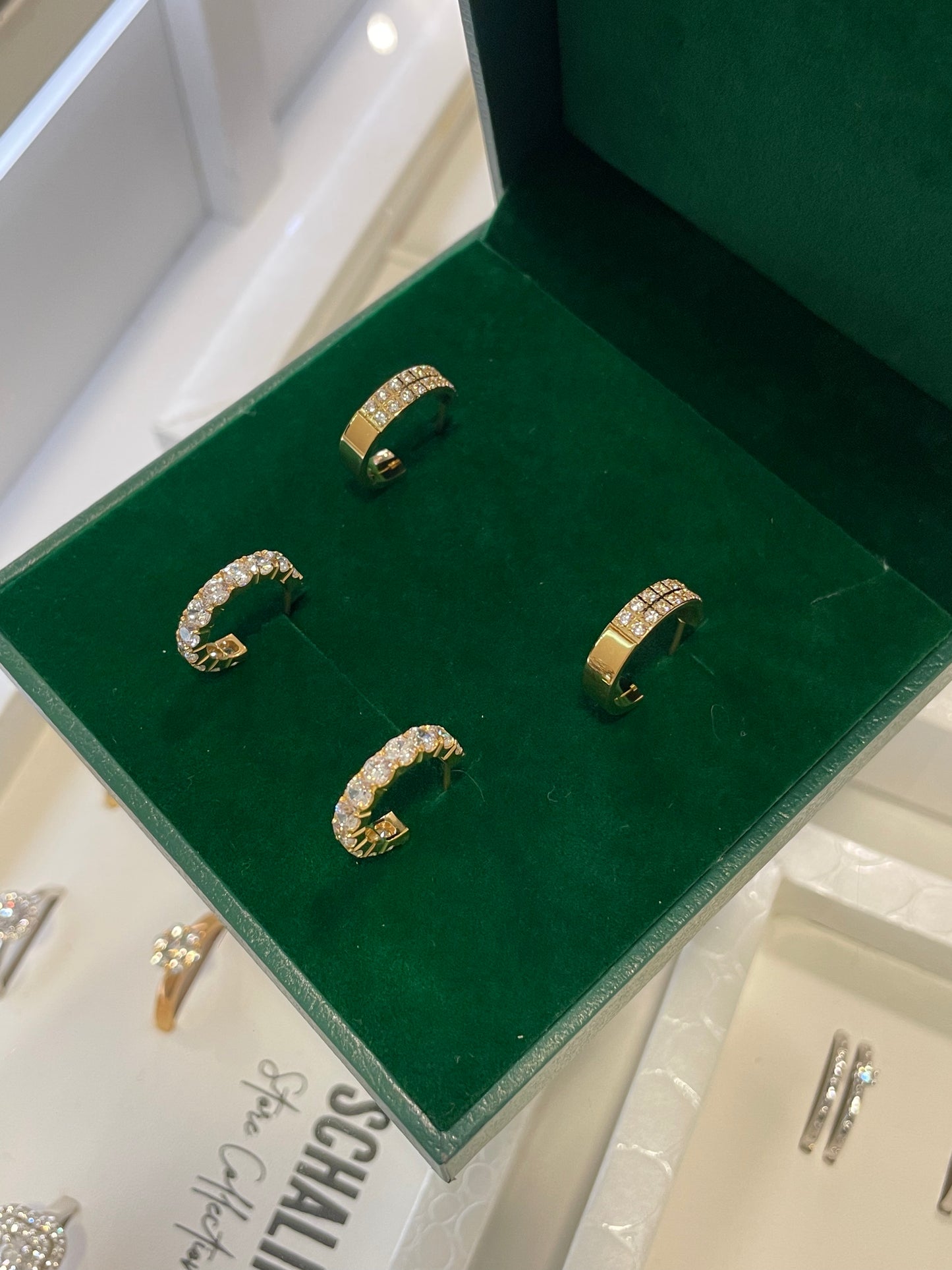 Stålörhängen med 18K förgyllning och CZ 16MM