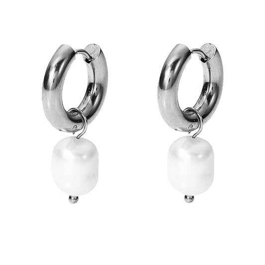 Stålörhängen med Sötvattenpärlor