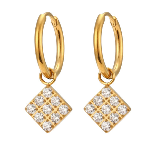 Stålörhängen med 18K förgyllning och CZ