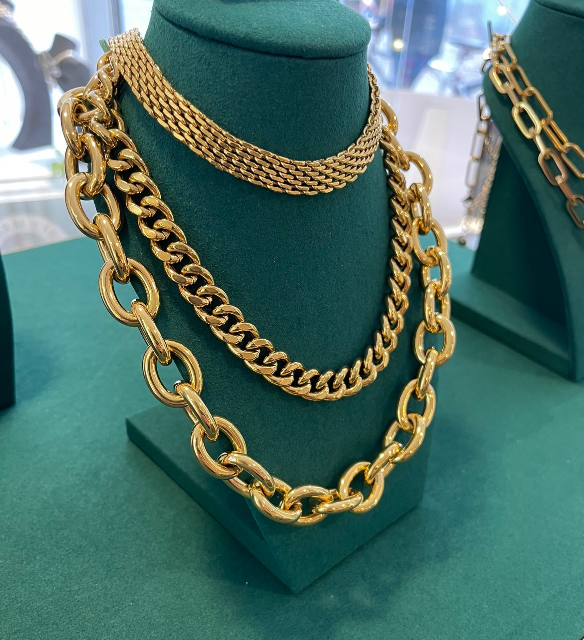 Stålhalsband med 18K förgyllning 40+5 cm (8 MM)