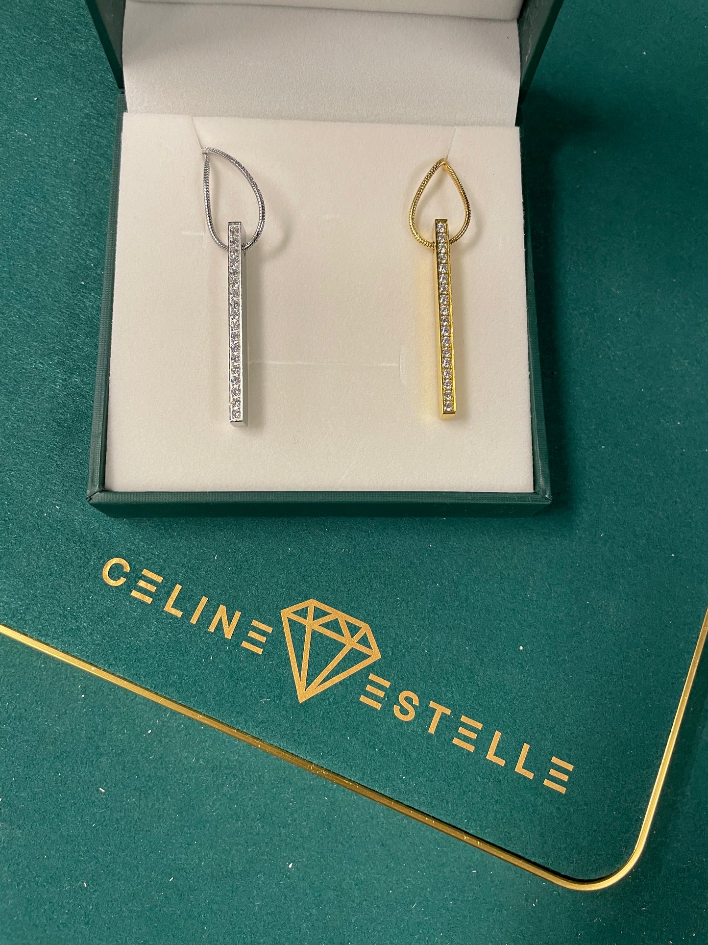 Stålhalsband med 18K förgyllning och CZ 45 cm