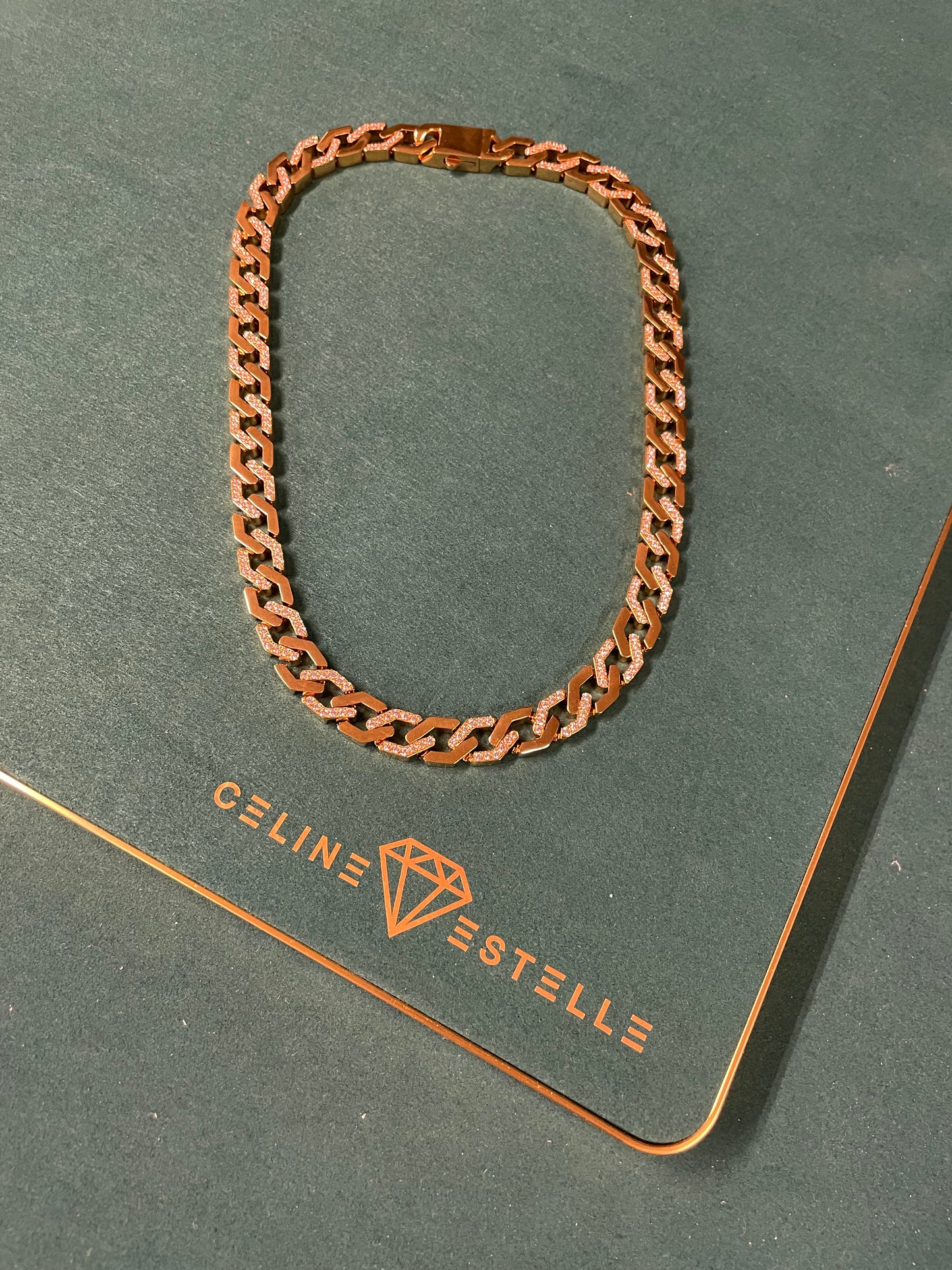 Stålhalsband med 18K förgyllning och CZ 45 cm