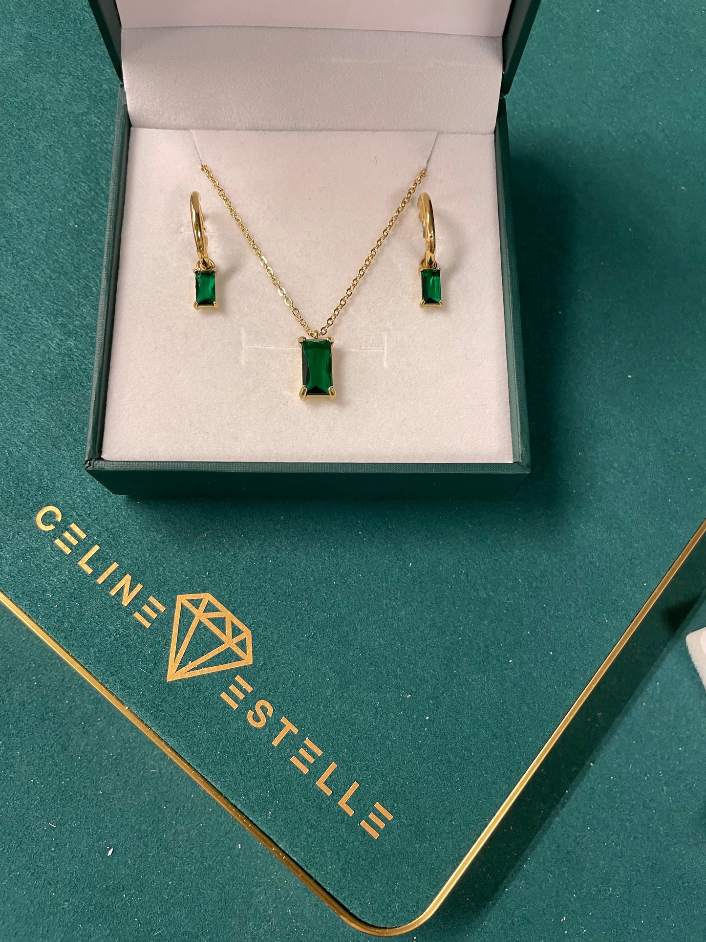 Stålhalsband med 18K förgyllning och CZ 40+5 cm
