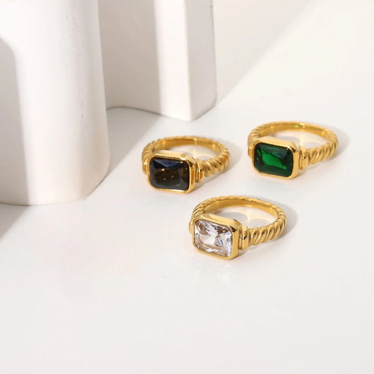 Stålring med 18K förgyllning och CZ