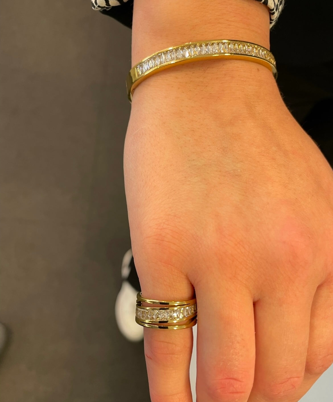 Stålring med 18K förgyllning och CZ - Reglerbar