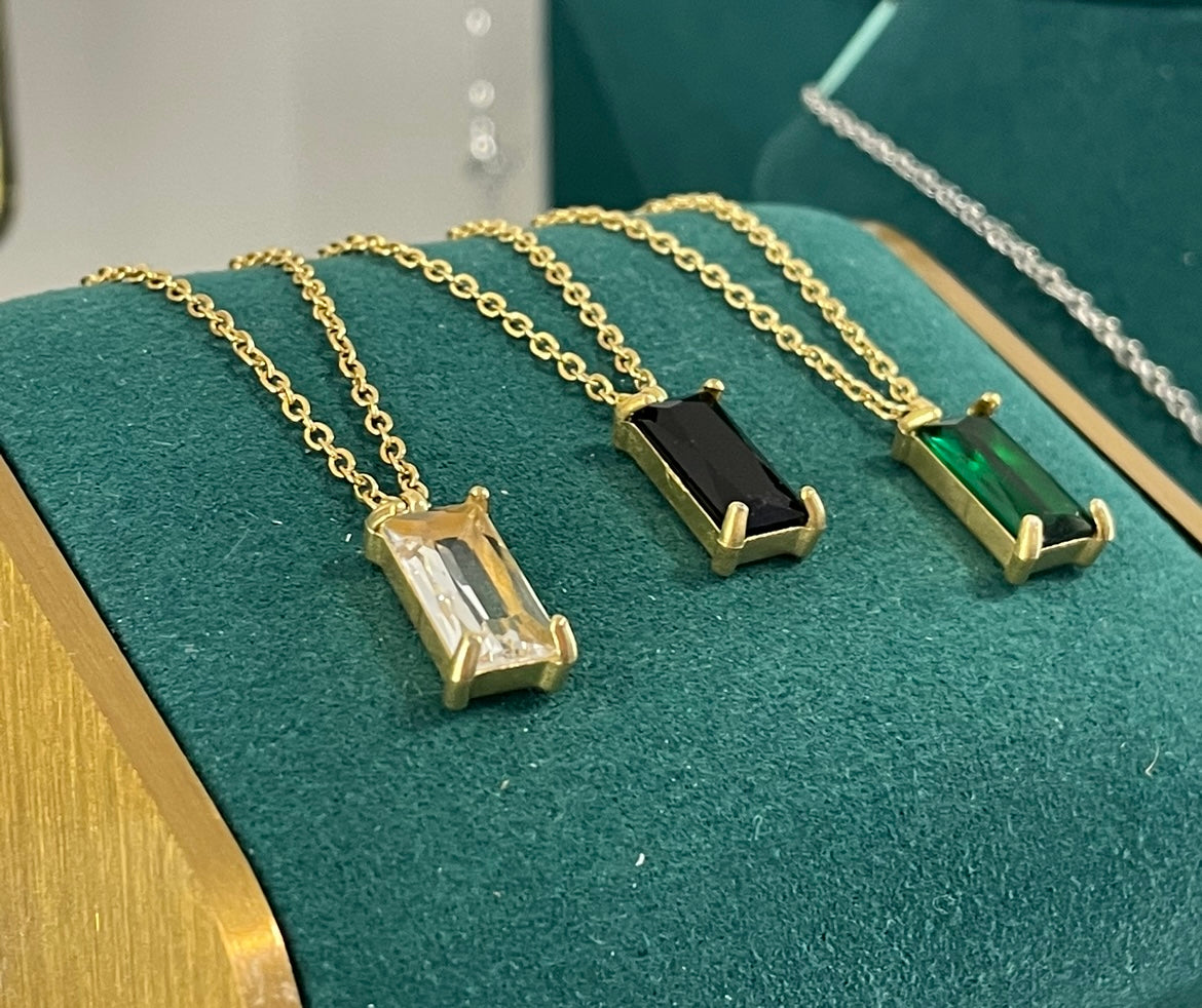 Stålhalsband med 18K förgyllning och CZ 40+5 cm