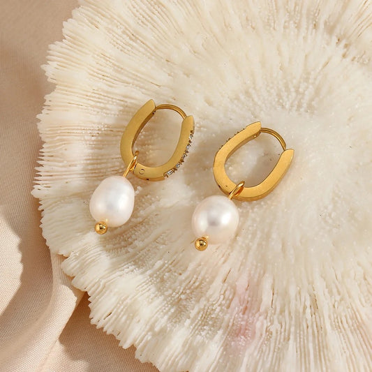 Stålörhängen med 18K förgyllning, CZ och Sötvattenpärlor (OVAL)