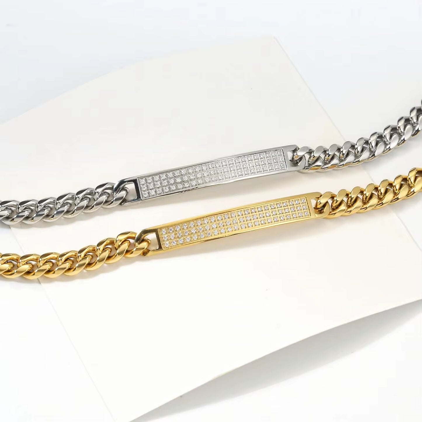 Stålarmband med 18K förgyllning och CZ 16+4 cm