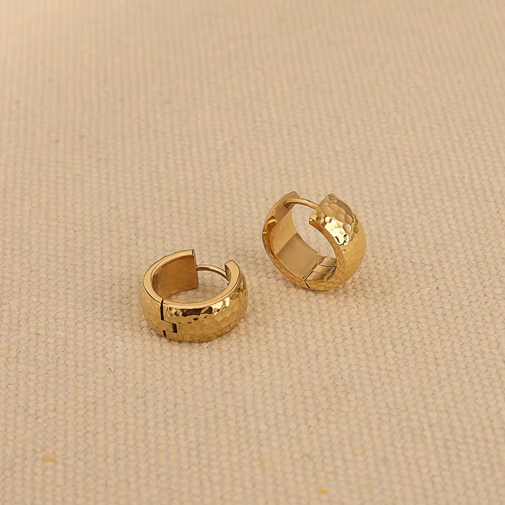 Stålörhängen med 18K förgyllning 17MM / 7MM