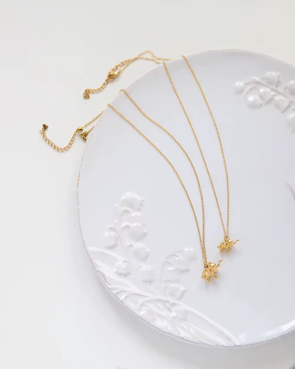 Stålhalsband med 18K förgyllning 40+5 cm