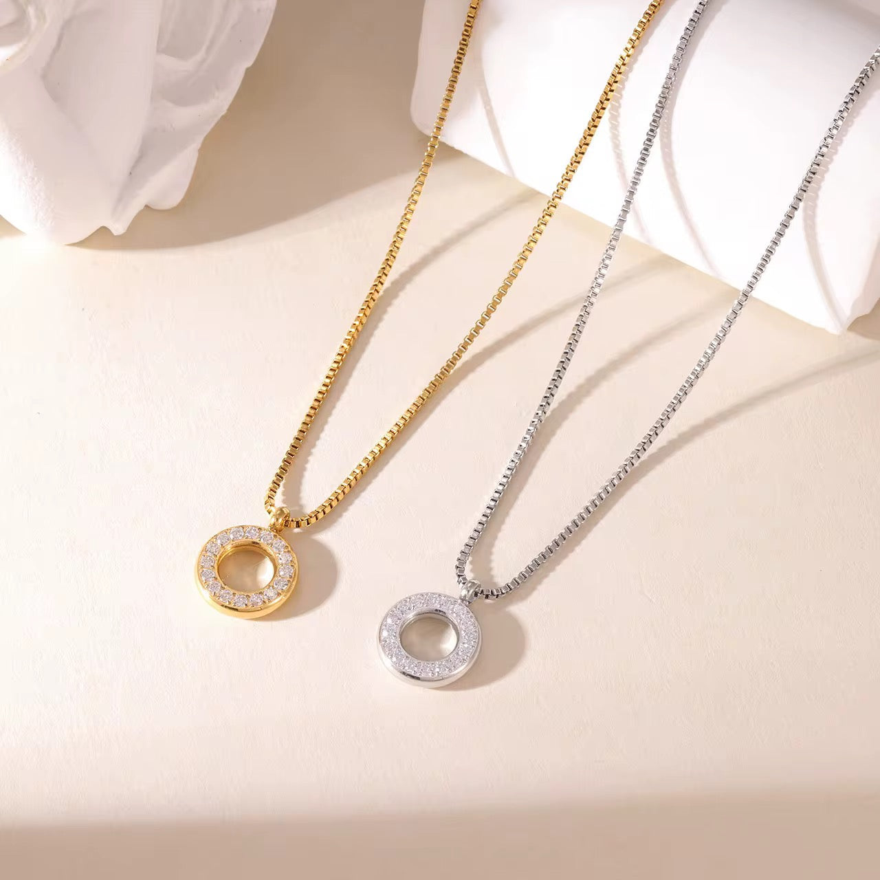 Stålhalsband med 18K förgyllning och CZ 40+5 cm