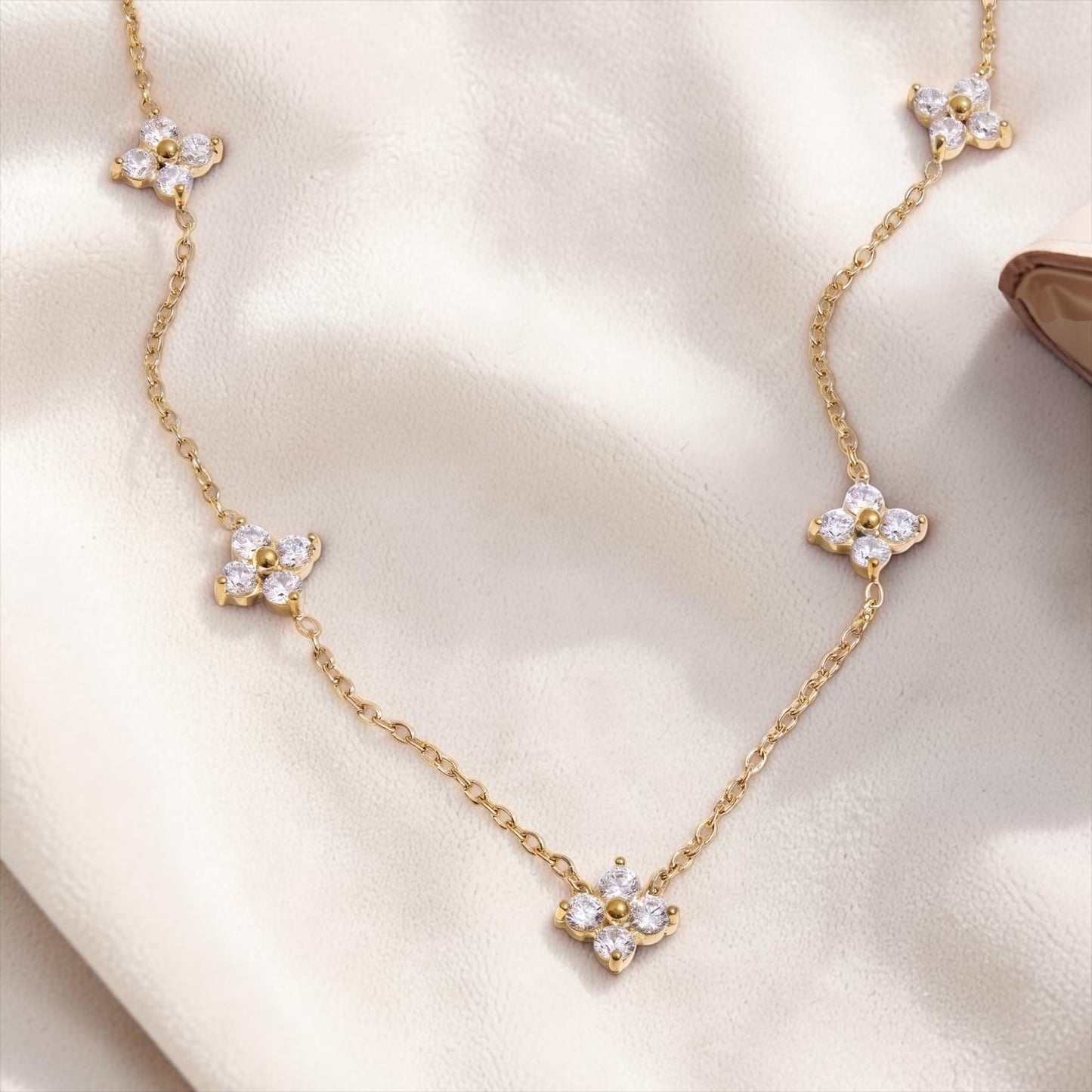 Stålhalsband med 18K förgyllning och CZ 41+5 cm