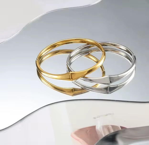Stålarmring med 18K förgyllning 6MM