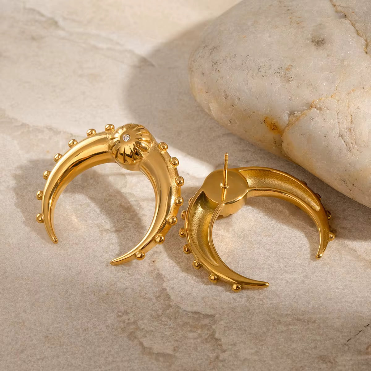 Stålörhängen med 18K förgyllning och CZ 30MM / 33MM