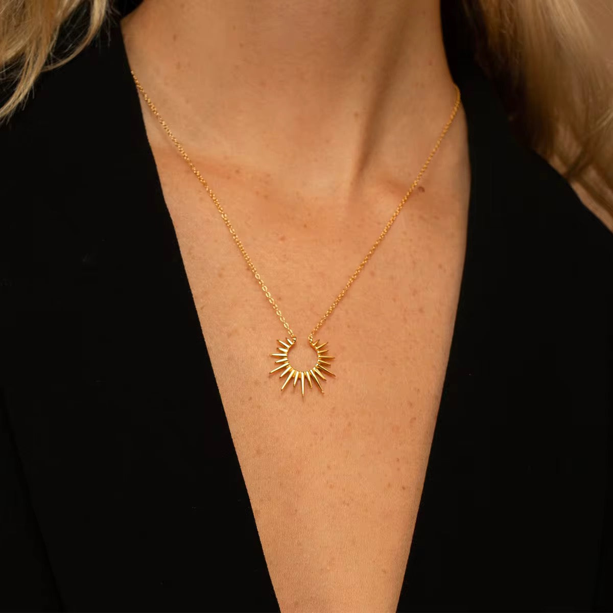 Stålhalsband med 18K förgyllning 45+5 cm