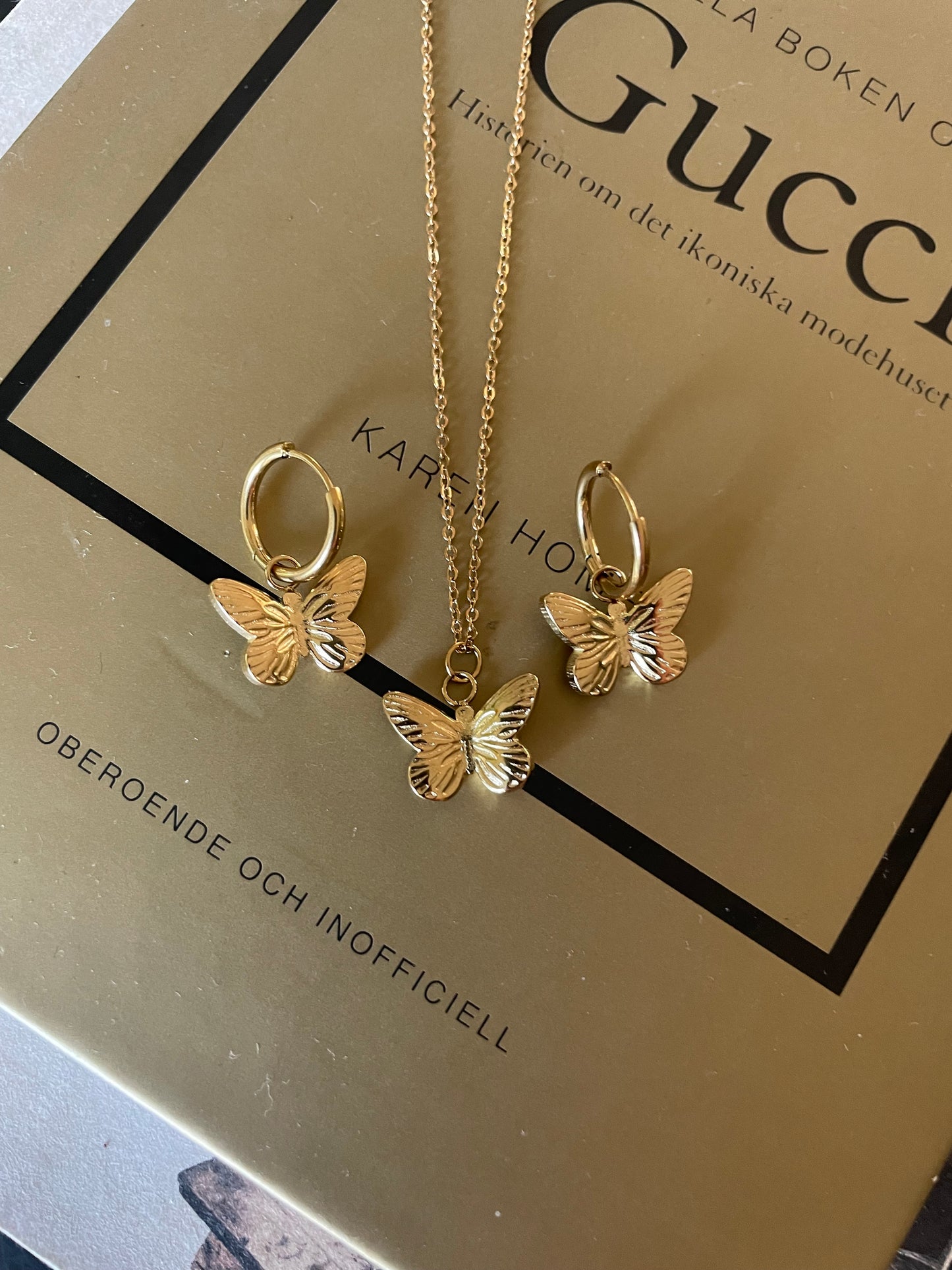 Stålhalsband med 18K förgyllning 40+5 cm
