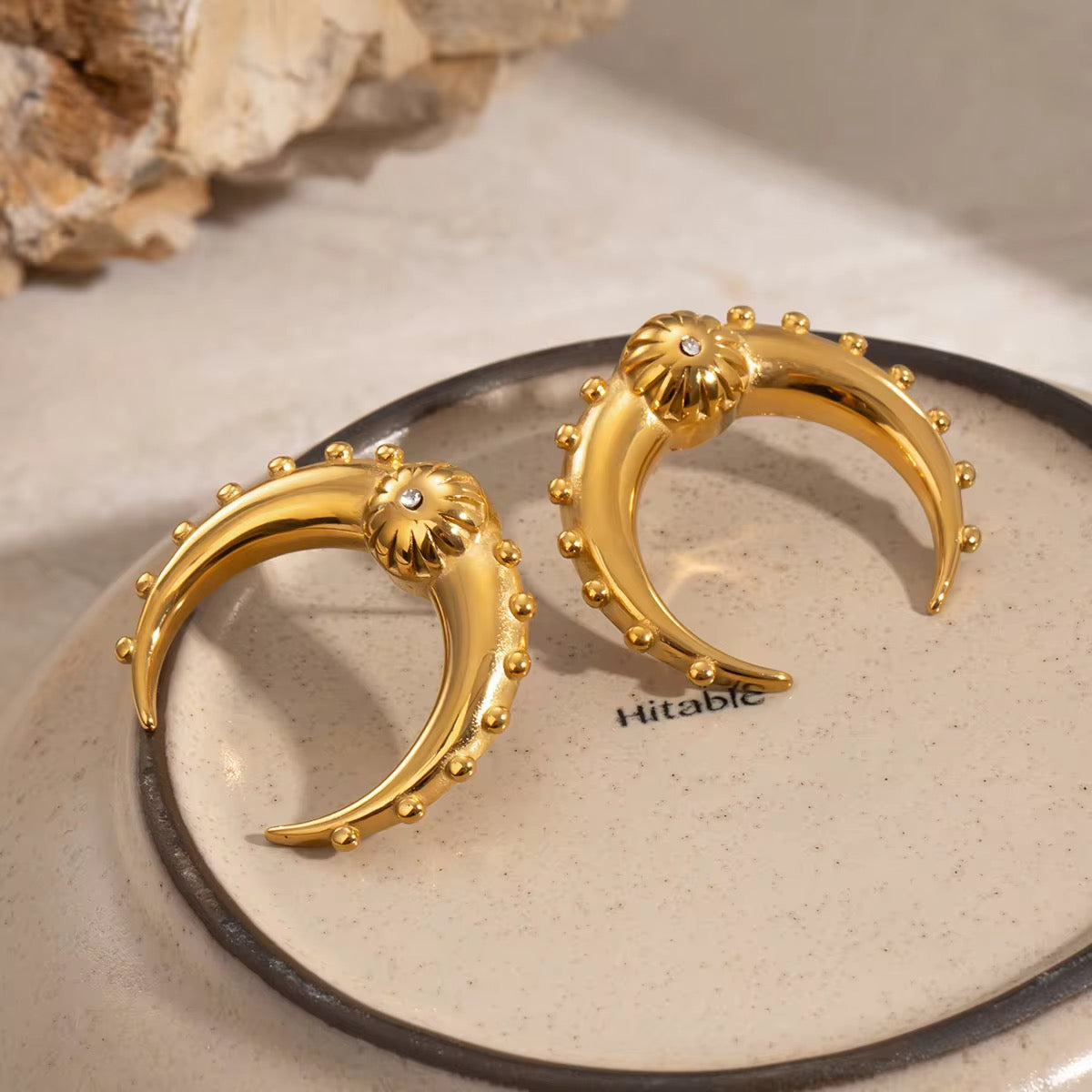 Stålörhängen med 18K förgyllning och CZ 30MM / 33MM
